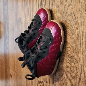 Nike "Night Maroon" Foamposite One Boys Sneakers - Size 7C